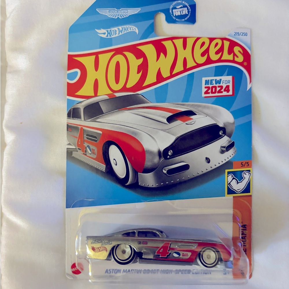 Hot Wheels Aston Martin DB4GT High Speed Edition MIP